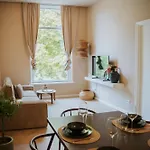 Naest - Authentic Escapes Grand House Lejlighed Nijmegen