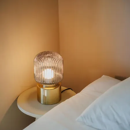 Naest - Authentic Escapes Grand House Apartment Nijmegen