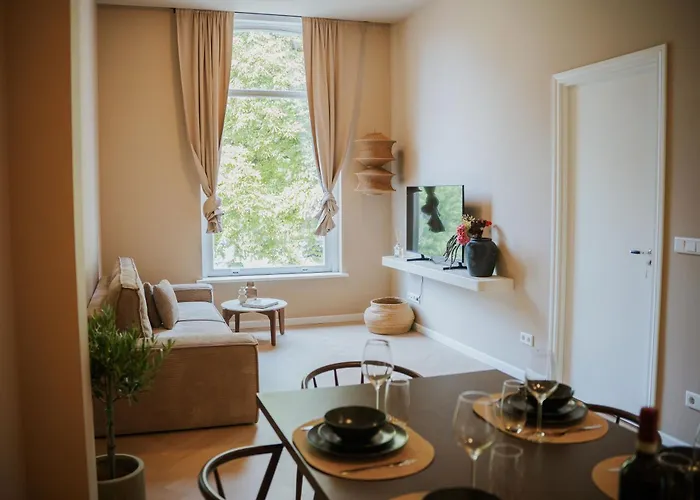 Naest - Authentic Escapes Grand House Appartement Nimègue